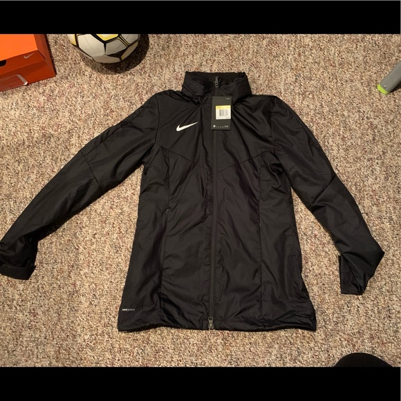 nike academy 18 shield windbreaker